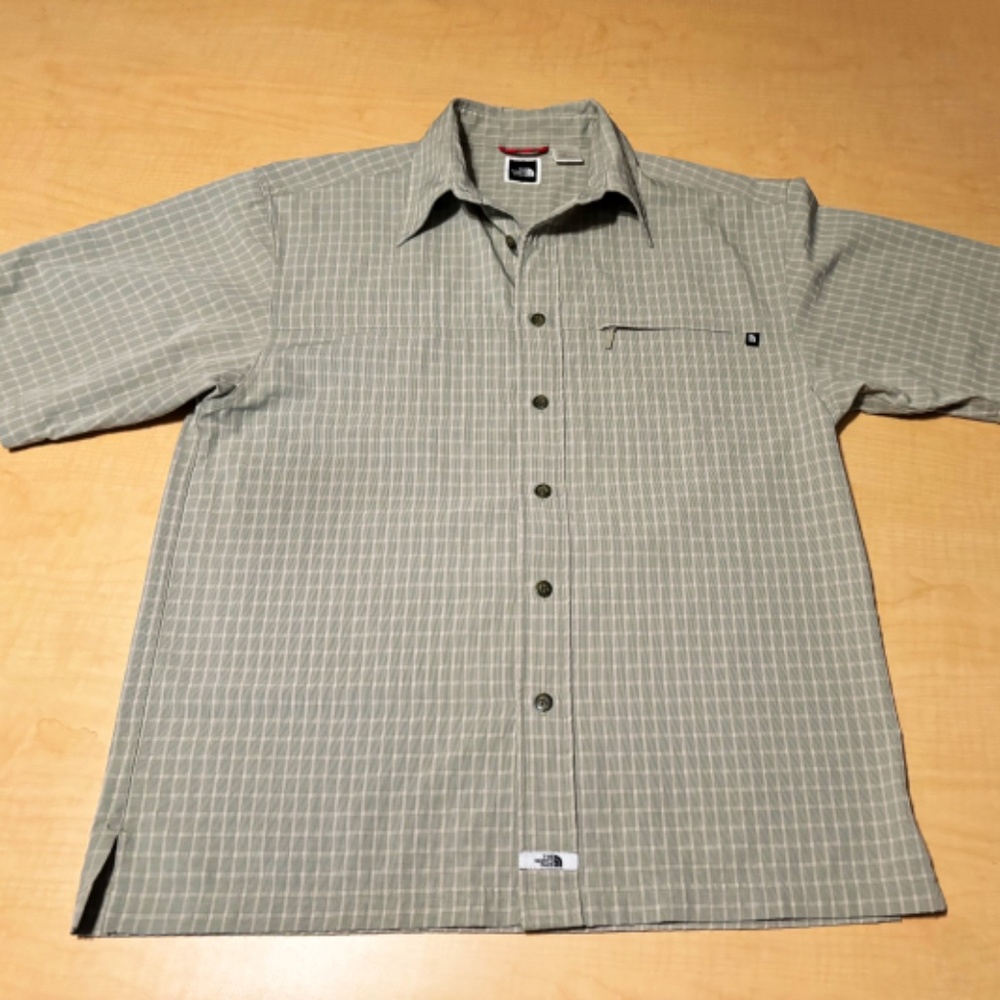 The North Face Button Up Mens Shirt With Zip Pocket Size M Green